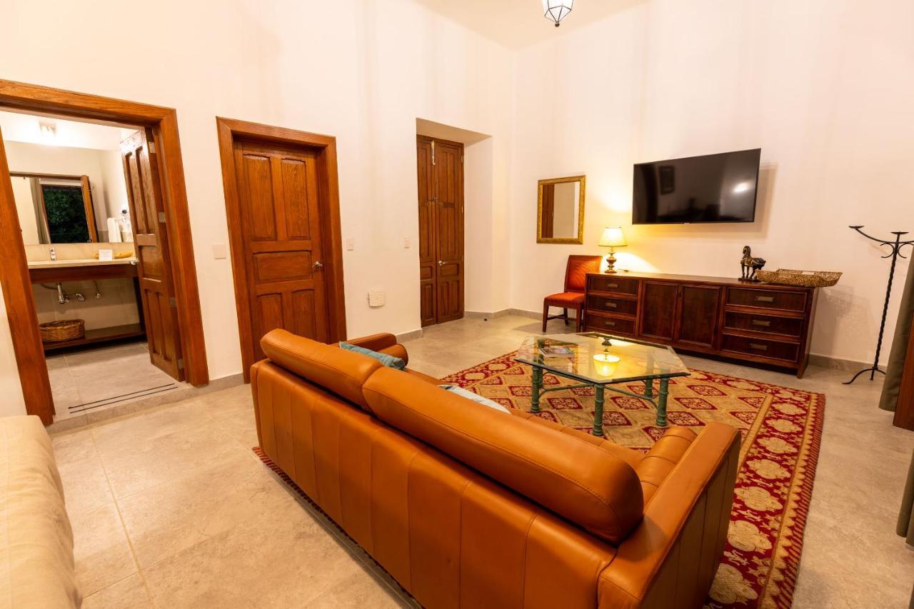 Plaza Chapala Hotel Экстерьер фото
