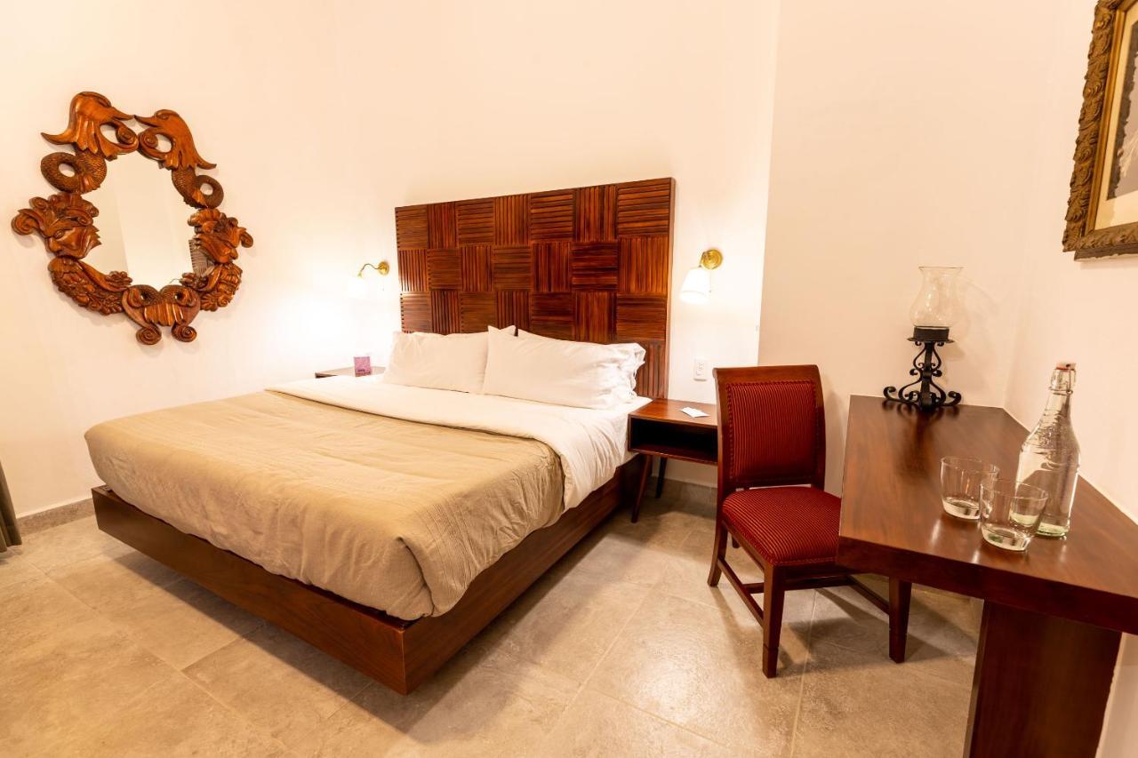 Plaza Chapala Hotel Экстерьер фото