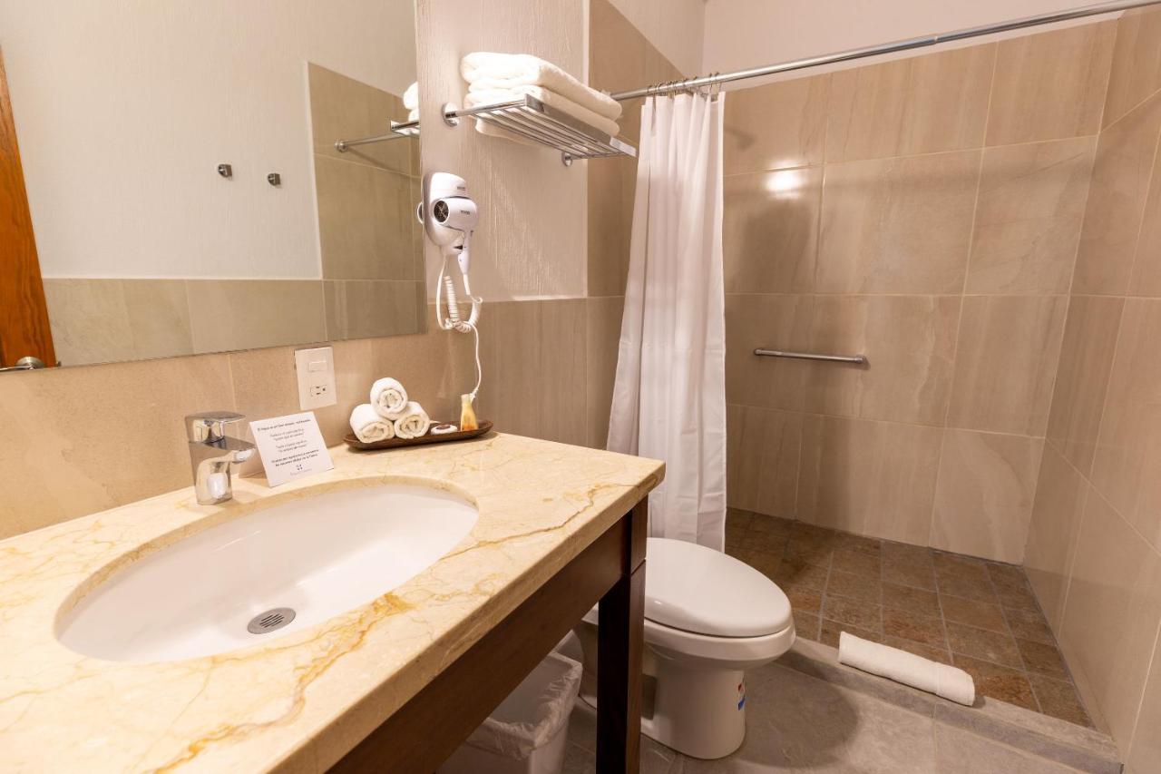 Plaza Chapala Hotel Экстерьер фото