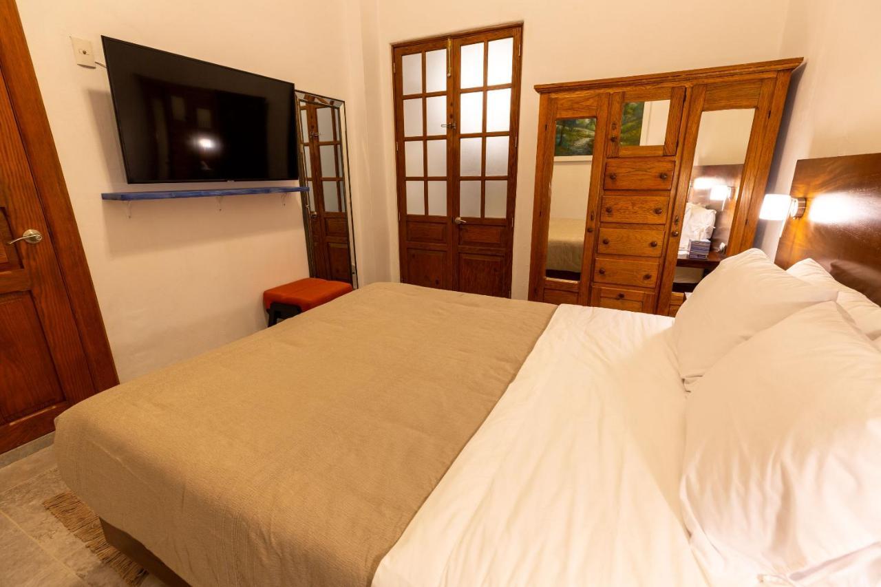 Plaza Chapala Hotel Экстерьер фото